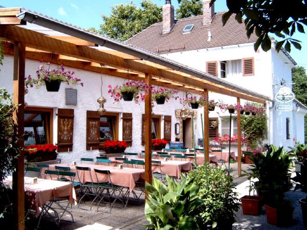 Biergarten.jpg
